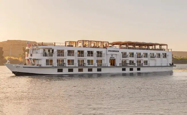 Deluxe Nile Cruises sailing the Nile River between Luxor and Aswan